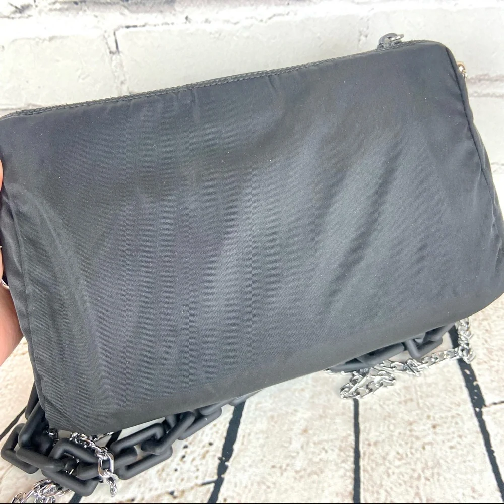 Prada pouch crossbody bag or shoulder bag with chains - Picture 5 of 16